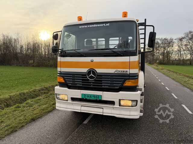 Mercedes Atego 1823L 4X2 Maschinentransporter / Auffahr-Lkw EURO2 240 Tkm 1999 TÜV bis 03/2026 MERCEDES-BENZ 1823L 4X2 Machine Transporter / Oprij Vrachtwagen Hydraulische Kleppen EURO2 240dkm 1999 APK 3-2026