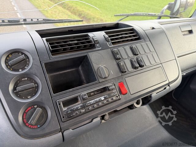 Mercedes Atego 1823L 4X2 Maschinentransporter / Auffahr-Lkw EURO2 240 Tkm 1999 TÜV bis 03/2026 MERCEDES-BENZ 1823L  4X2  Machine Transporter / Oprij Vrachtwagen Hydraulische Kleppen  EURO2 240dkm 1999 APK 3-2026