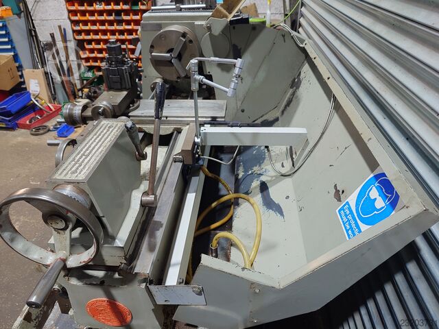 Center lathe Colchester Triumph 2000