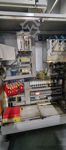 Vertikales Bearbeitungszentrum Stama MC325