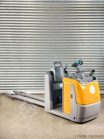 Horizontal-Kommissionierer Jungheinrich ECE 225 - Service Neu - nur 2.214 - Batterie 85%