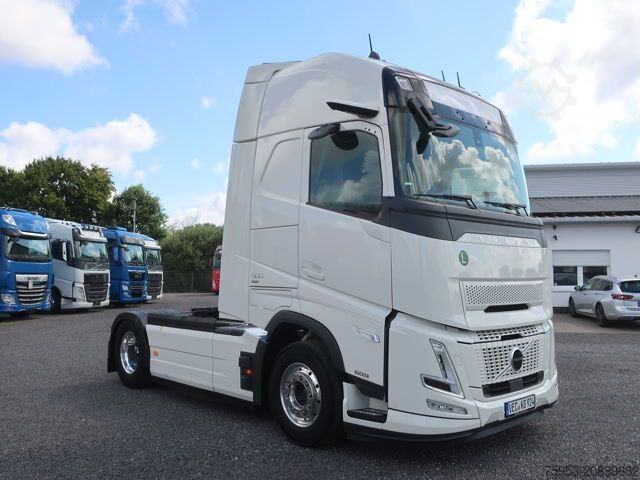 Standard SZM Volvo FH 500 Aero TC Leder Alu LED I-Park Cool Retarder