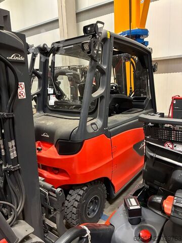 Electric 4-wheel forklift Linde E50L-01/ Containerfähig