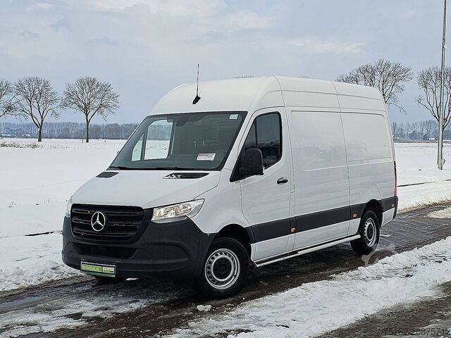 High-roof van MERCEDES-BENZ SPRINTER 311 L2H2 Mbux RWD Euro6!