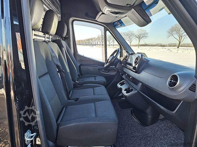 High-roof van MERCEDES-BENZ SPRINTER 319 V6 3.0 ltr VOLL EUR6