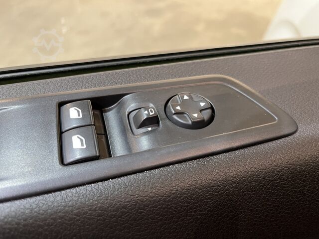 Panel van Opel Vivaro 2.0 CDTI L3H1 Innovation 180 PK Automaat...
