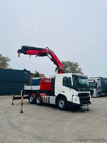 Schwerlast LKW/SZM VOLVO FMX 540 6x2 mit Kran Fassi F545.2.28