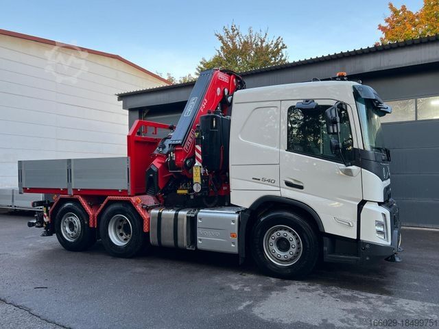 Schwerlast LKW/SZM VOLVO FMX 540 6x2 mit Kran Fassi F545.2.28