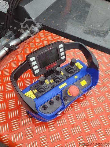 Schwerlast LKW/SZM VOLVO FMX 540 6x2 mit Kran Fassi F545.2.28