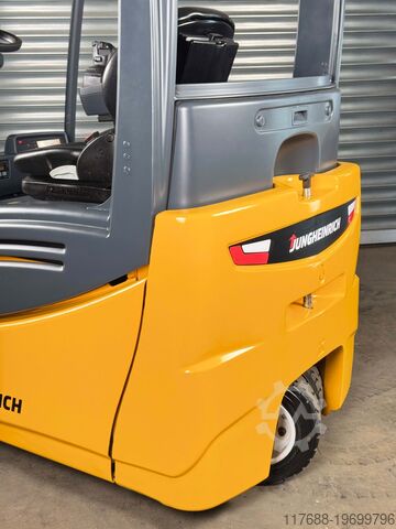 Electric 3-wheeler Jungheinrich EFG 218 - Service Neu - Batterie 95% - Triplex 1.8t