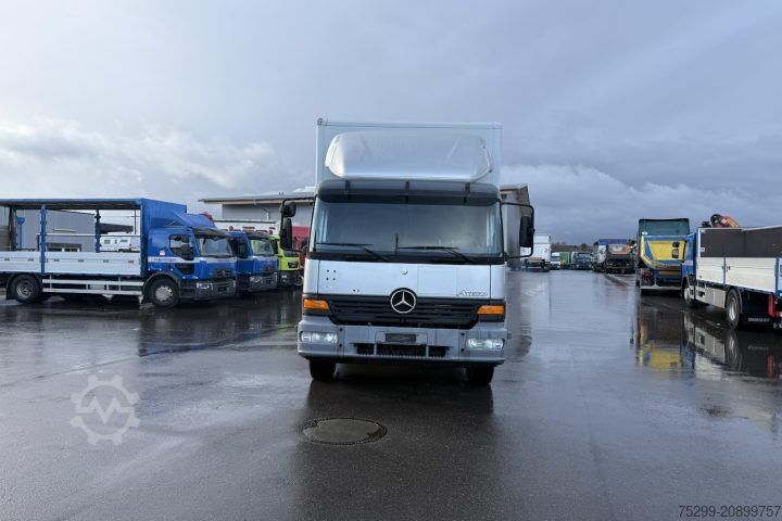 LKW mit Kofferaufbau Mercedes-Benz Atego 1528 4x2 Koffer+HB / Swiss-Vehicle