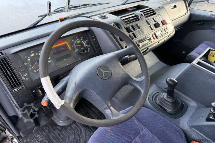 LKW mit Kofferaufbau Mercedes-Benz Atego 1528 4x2 Koffer+HB / Swiss-Vehicle