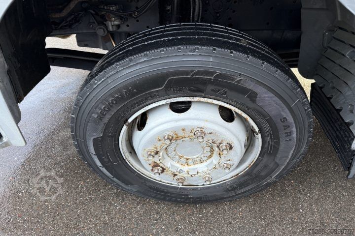 LKW mit Kofferaufbau Mercedes-Benz Atego 1528 4x2 Koffer+HB / Swiss-Vehicle