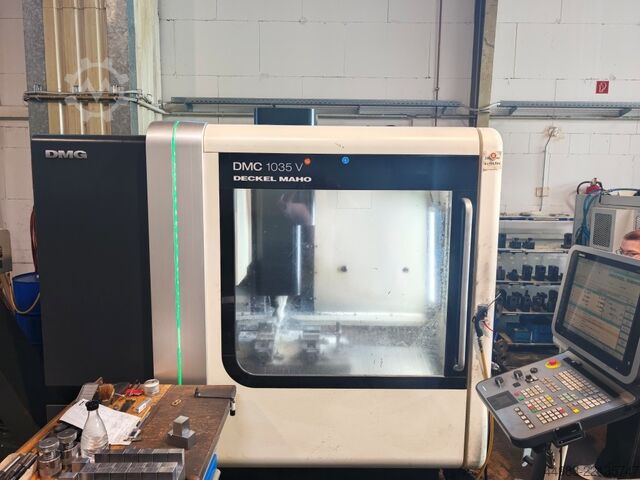 Bearbeitungszentrum - Vertikal Deckel Maho DMC 1035 V