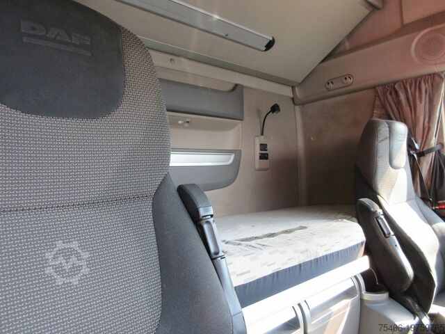 Standard tractor unit daf XF460FT SZM Retarder Standklima 2x Tank