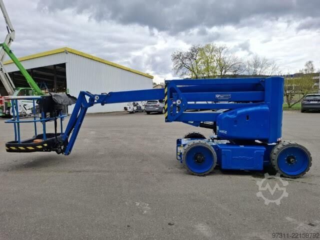 Articulated boom lift Niftylift HR15NE