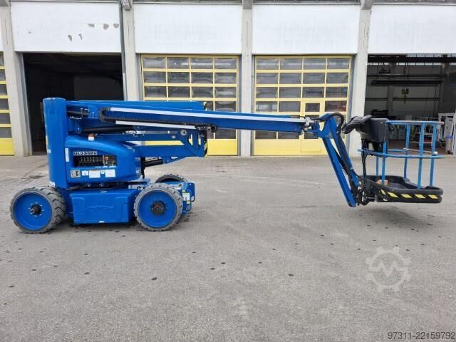 Articulated boom lift Niftylift HR15NE