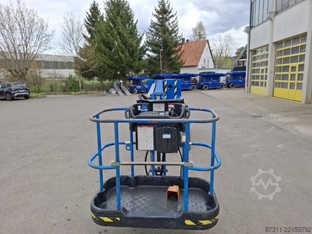 Articulated boom lift Niftylift HR15NE