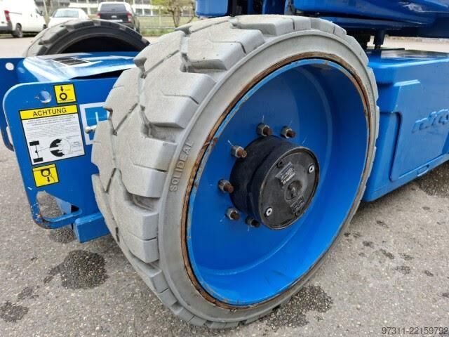 Articulated boom lift Niftylift HR15NE