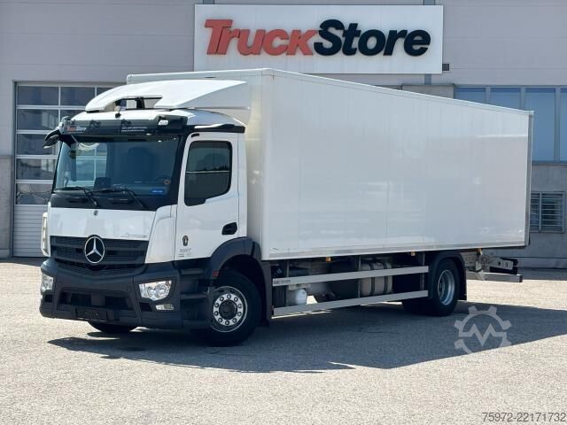 LKW mit Kofferaufbau  Actros 1827 L