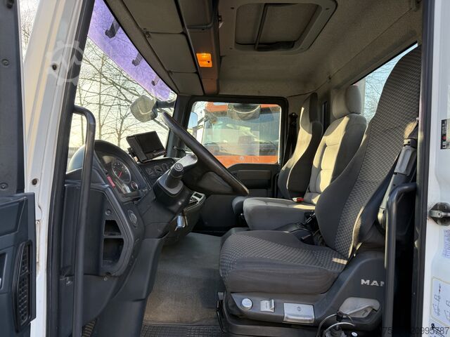 Tipper truck MAN TGL 12.240 Haken