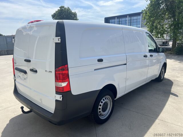 Compact van Mercedes-Benz VITO 111