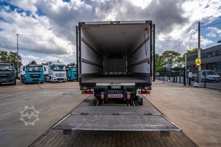 Kühl-/Tiefkühltransport MERCEDES AXOR 1829 BL-MP3 +CARRIER+DHOLLANDIA