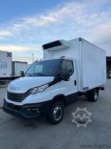 Transporter mit Koffer Iveco Daily 35c160