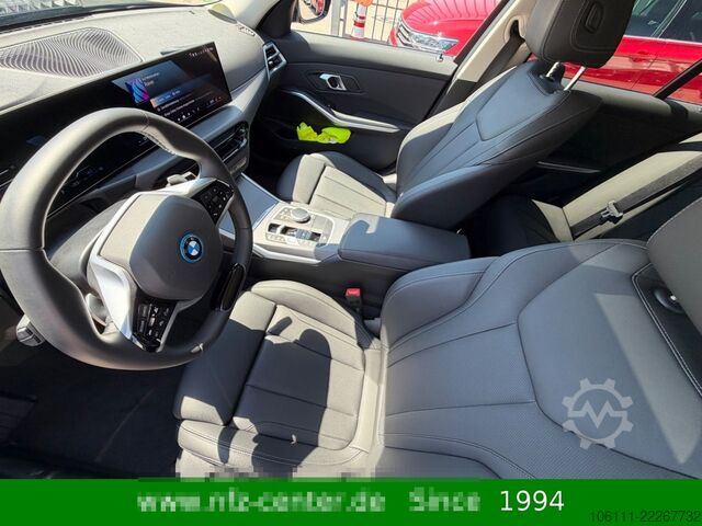 Minibus BMW 330e Touring AHK Abstand Tempomat Keyless