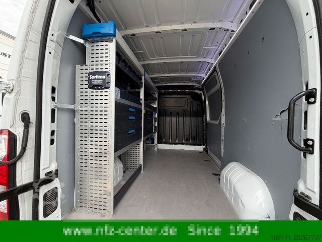 High top van RENAULT Master III Kasten 2,3 dCi  99KW L2H2 HKa 3,3t