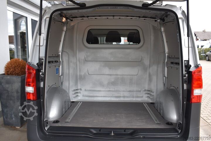 Kleinbus MERCEDES-BENZ Vito Mixto 114 CDI 4x4 kompakt Autom. 2xSchiebet