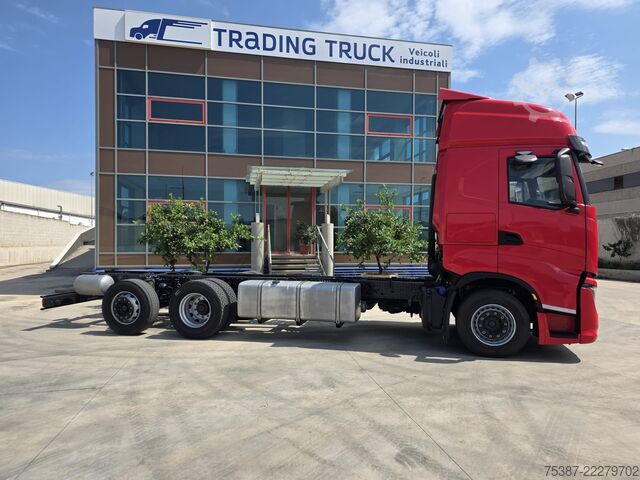 Truck chassis IVECO 260S51