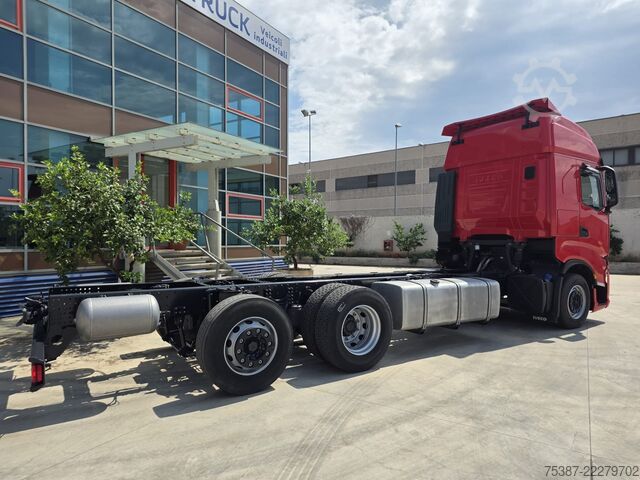 Truck chassis IVECO 260S51