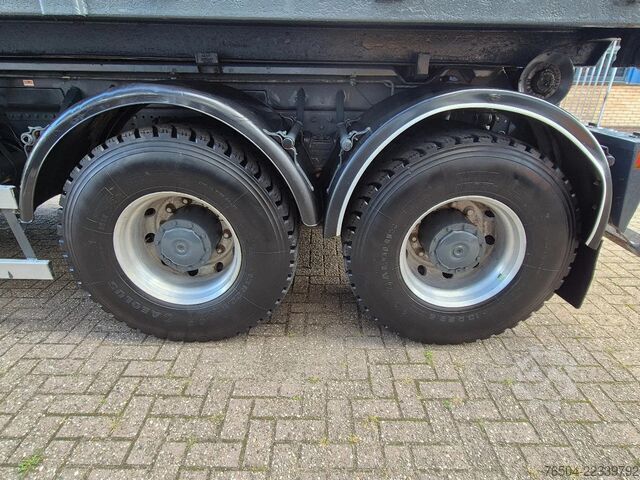 Hook arm system Mercedes-Benz Actros 3241 8X4 Containersysteem/ 20T HMF crane...