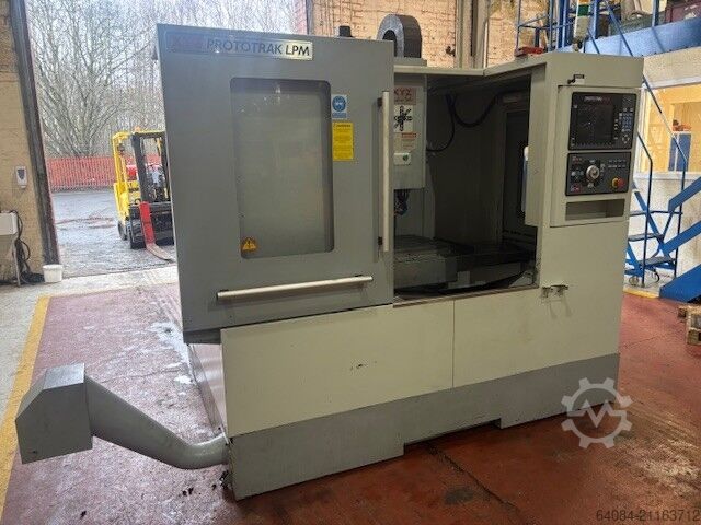 Vertikales Bearbeitungszentrum XYZ Machine Tools LPM