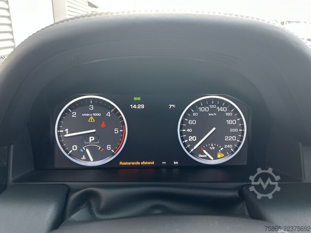 Delivery van Land Rover Range Rover Vogue TD V8 / Leder