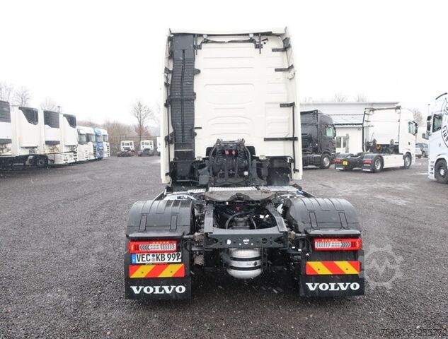 Standard SZM Volvo FH 500 Aero TC Leder Alufelgen LED Retarder