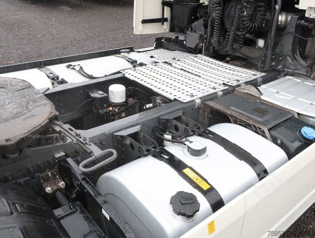 Standard SZM Volvo FH 500 Aero TC Leder Alufelgen LED Retarder