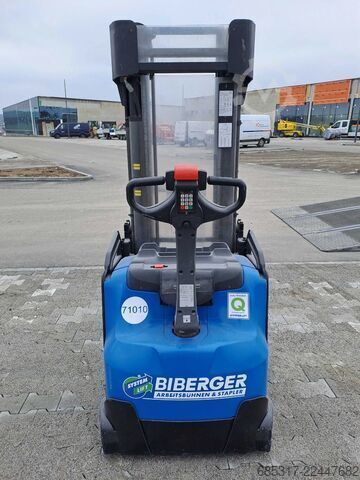 Electric Pallet Trucks Toyota SWE160L