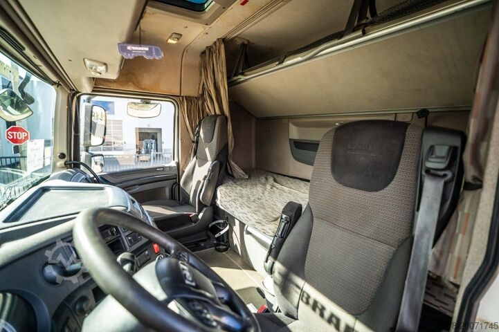 Standard tractor DAF XF 480 (50 T.)+ HYDRAULIQUE