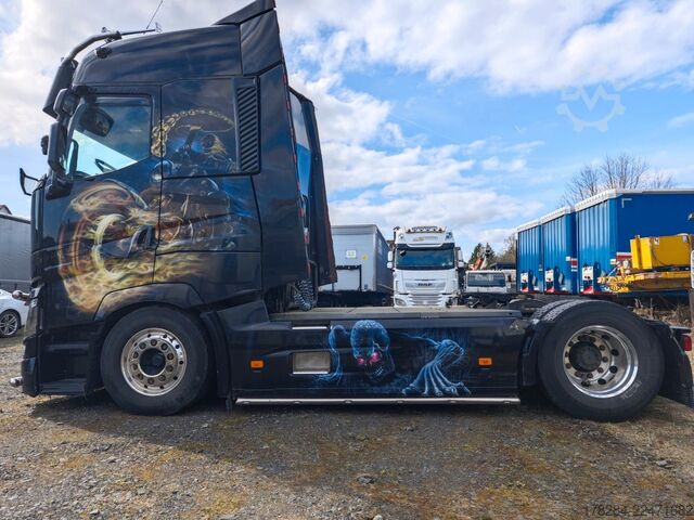 Standard tractor unit RENAULT T520 High Edition Show Truck Vollausstatt.