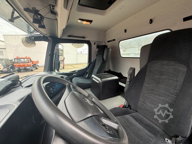Tipper truck MERCEDES-BENZ 4145 8x8 Meiler Dreiseitenkipper Bordmatik