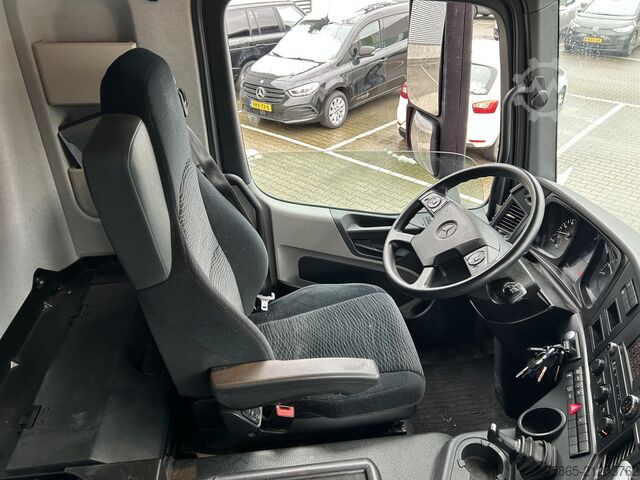 Box body Mercedes-Benz Antos 2124 / 18 Ton / 150 dkm / Box / Loadlift ...