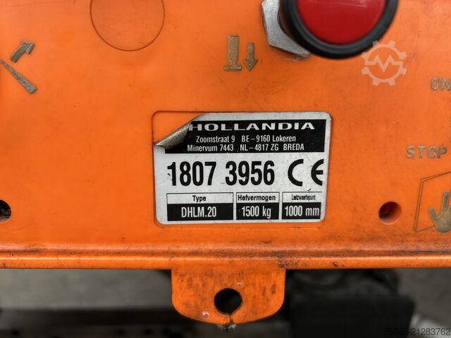 Box body Mercedes-Benz Antos 2124 / 18 Ton / 150 dkm / Box / Loadlift ...