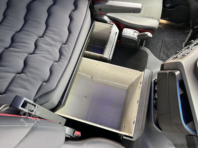 Standard tractor Volvo FH 460 Globetrotter / Dynamic Steering / 2 Tank...