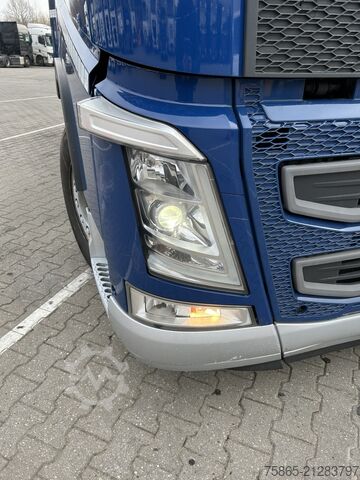 Standard tractor Volvo FH 460 Globetrotter / Dynamic Steering / 2 Tank...
