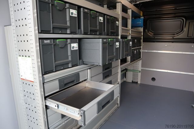 High top van VOLKSWAGEN Crafter 35 Kasten TDI Aut. *Service-/Regaleinbau