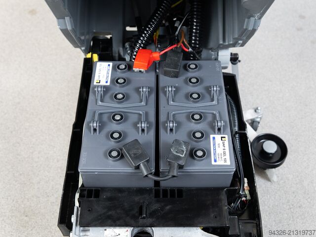 Kärcher B 40 W D51 NEW BATTERIES Kärcher B 40 W D51 - 2022y - 507h - NEW BATTERY