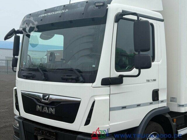 Box van MAN TGL 8.190 Koffer - Schiebeplane rechts