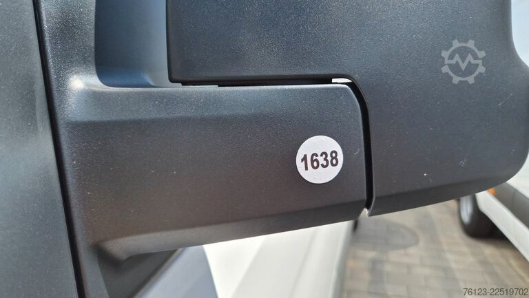 High top van MERCEDES-BENZ Sprinter III Kasten  519 CDI RWD 4x 4 Allrad